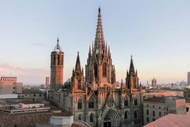 barcelona private cathedral tour with rooftop access - cheap flights to europe from the u.s.